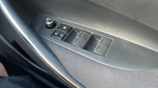 Toyota Corolla 1.8 VVT-i Hybrid Icon 5dr CVT Hybrid Hatchback